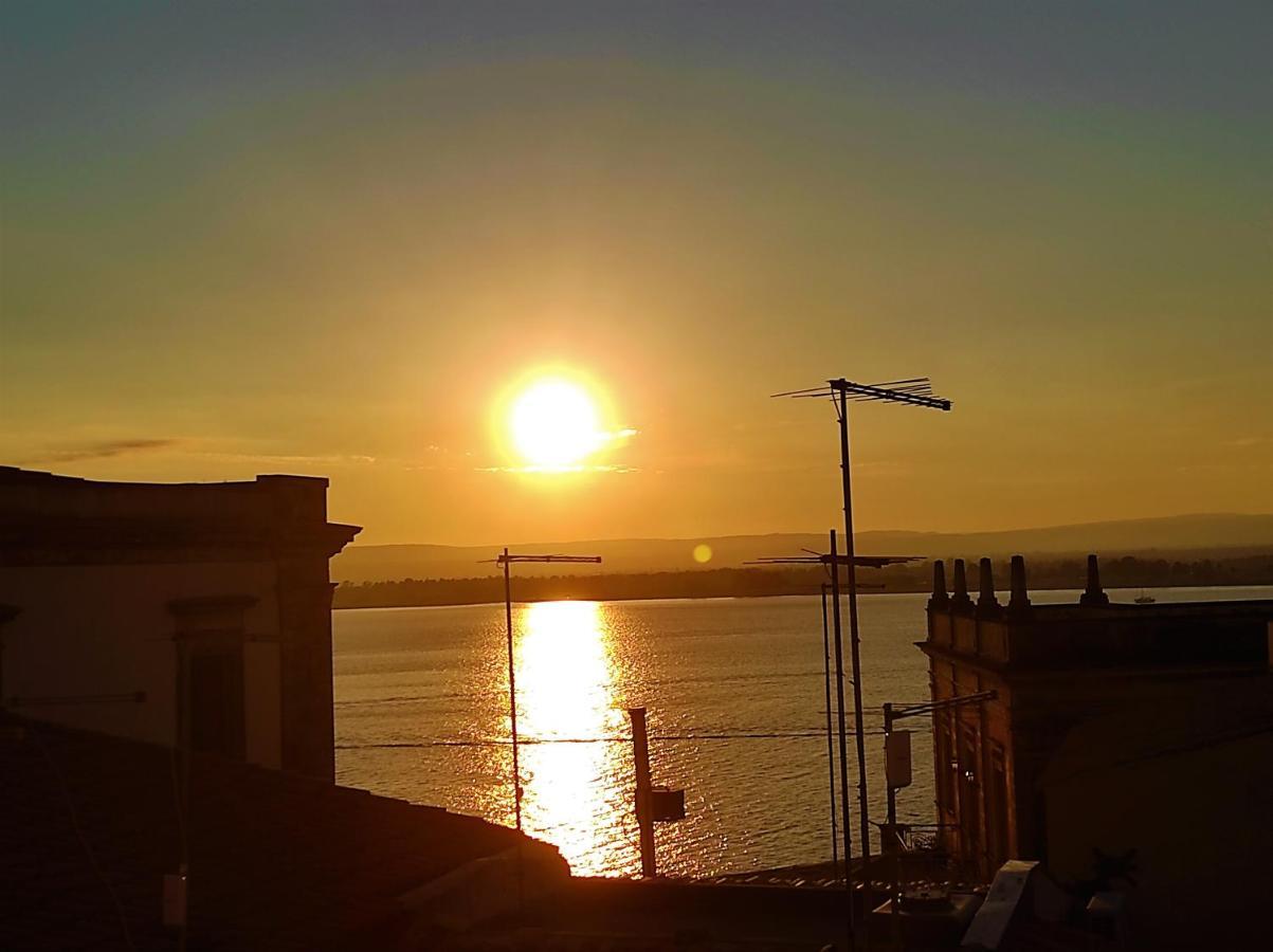Flora'S House - Ortigia Holidays Syracuse Esterno foto