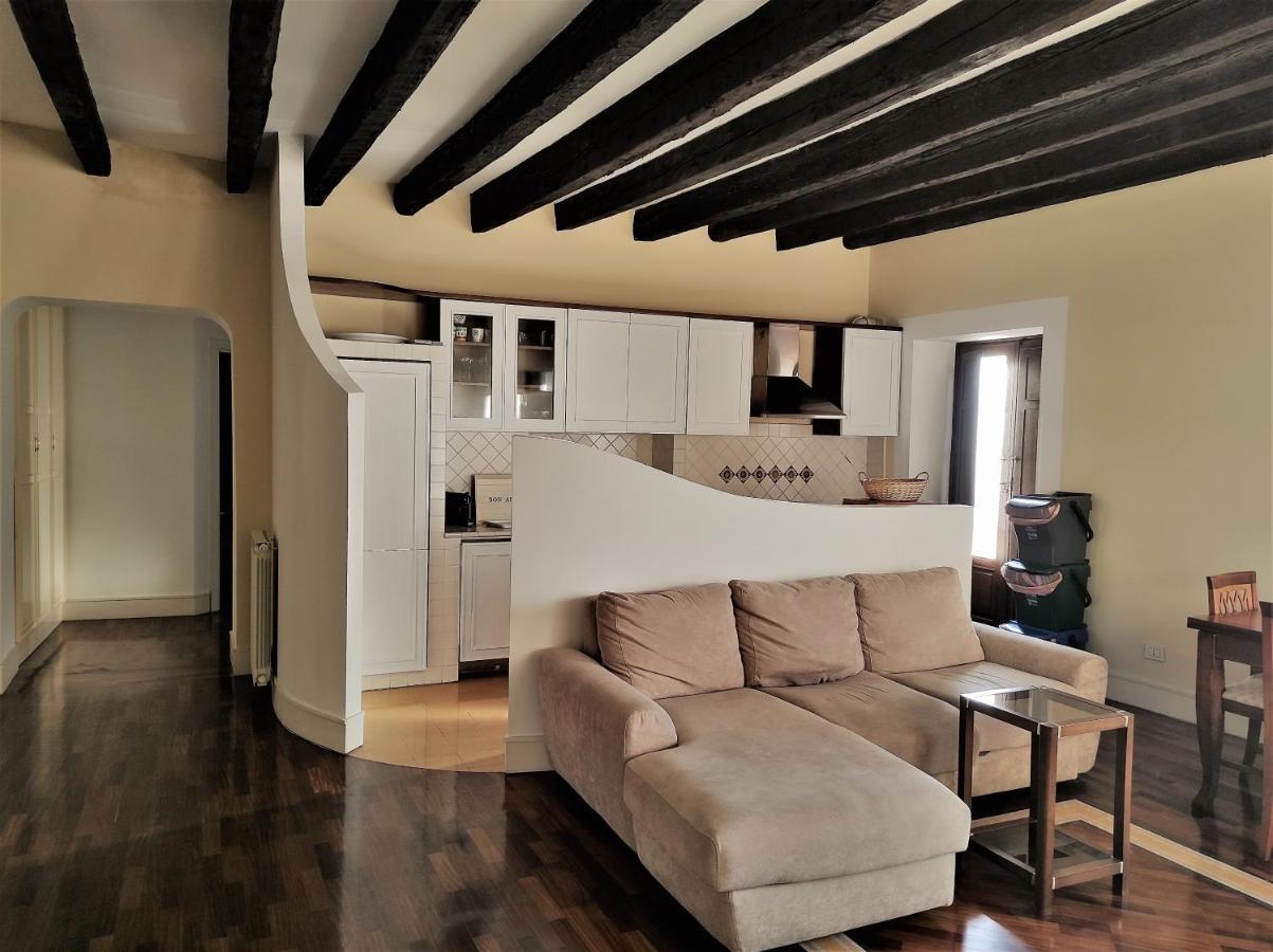 Flora'S House - Ortigia Holidays Syracuse Esterno foto